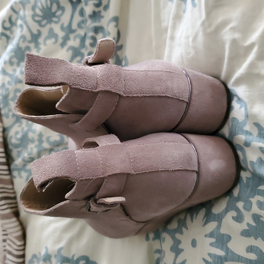 Nordstrom Klik Grey Suede Booties Size 7 - Picture 4 of 11